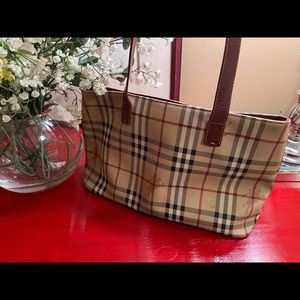 Vintage Burberry shoulder bag